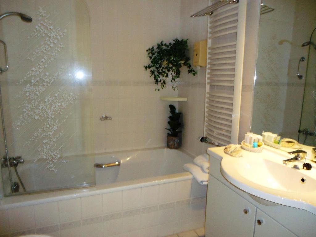 Claes Compaen Otel Midsland Oda fotoğraf